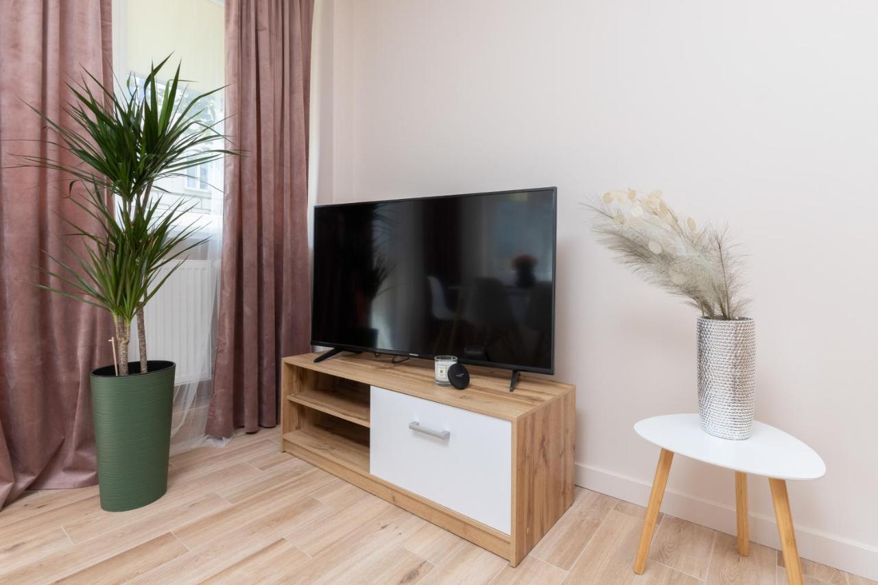 Mokotow Apartments Reytan By Noclegi Renters ワルシャワ エクステリア 写真