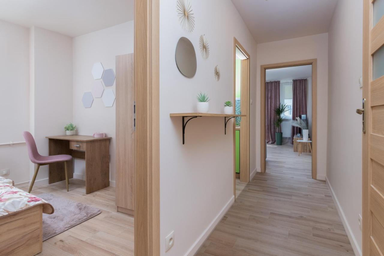 Mokotow Apartments Reytan By Noclegi Renters ワルシャワ エクステリア 写真