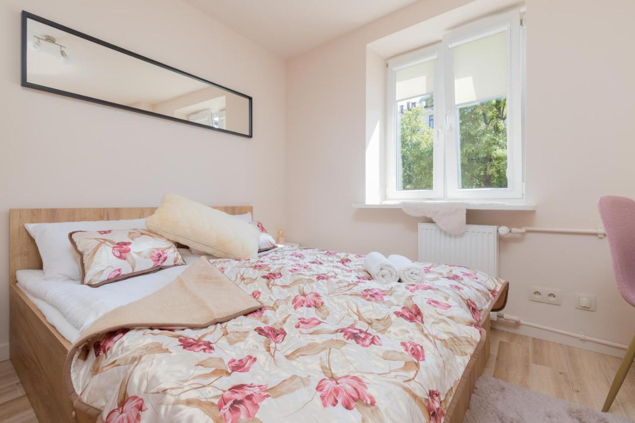 Mokotow Apartments Reytan By Noclegi Renters ワルシャワ エクステリア 写真