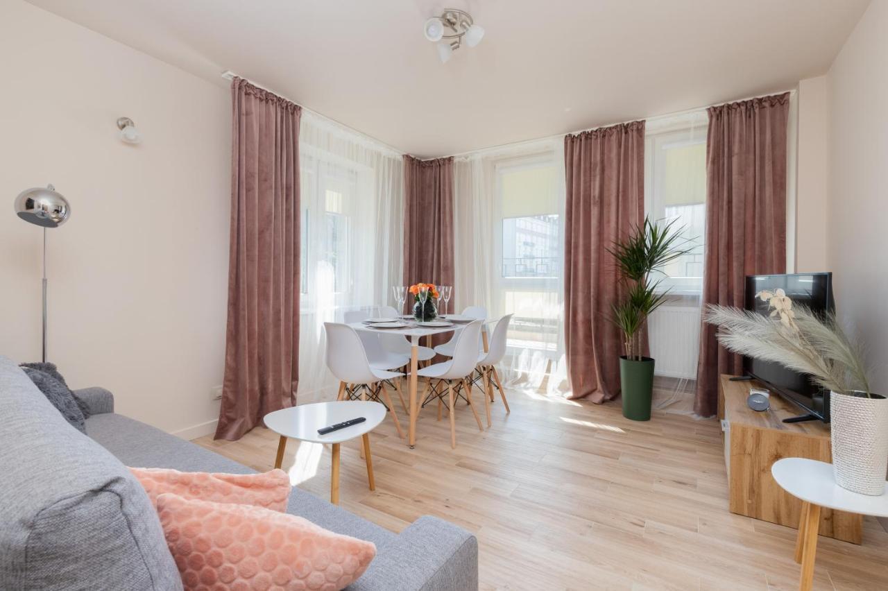 Mokotow Apartments Reytan By Noclegi Renters ワルシャワ エクステリア 写真